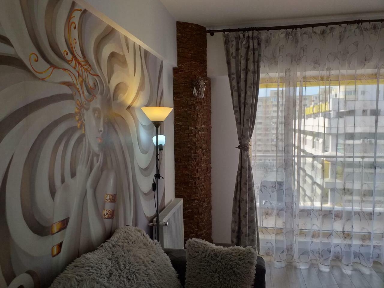 Downtown "Rendez-Vous" Luxury Apartment Bacau Exterior photo